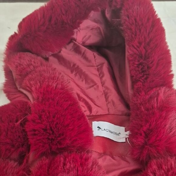 Women's Burgundy Faux Fur Vest With Hoodie - Picture 15 of 16